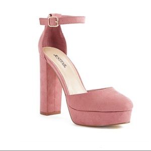 Chic Rose Faux-Suede Platform Pumps Size 9, NIB